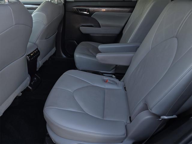 used 2023 Toyota Highlander Hybrid car, priced at $49,991