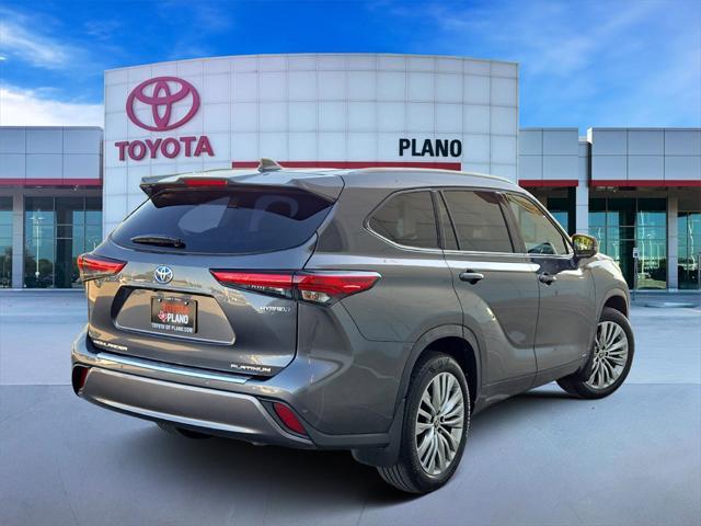 used 2023 Toyota Highlander Hybrid car, priced at $49,991