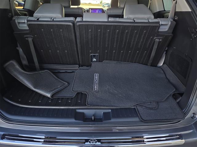 used 2023 Toyota Highlander Hybrid car, priced at $49,991