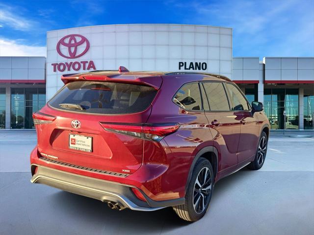 used 2022 Toyota Highlander car, priced at $39,491