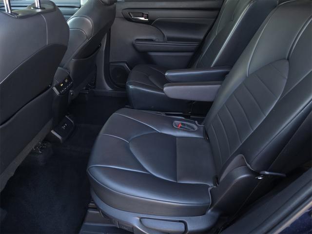 used 2021 Toyota Highlander car, priced at $26,991