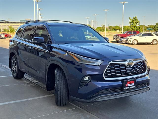 used 2021 Toyota Highlander car, priced at $26,991