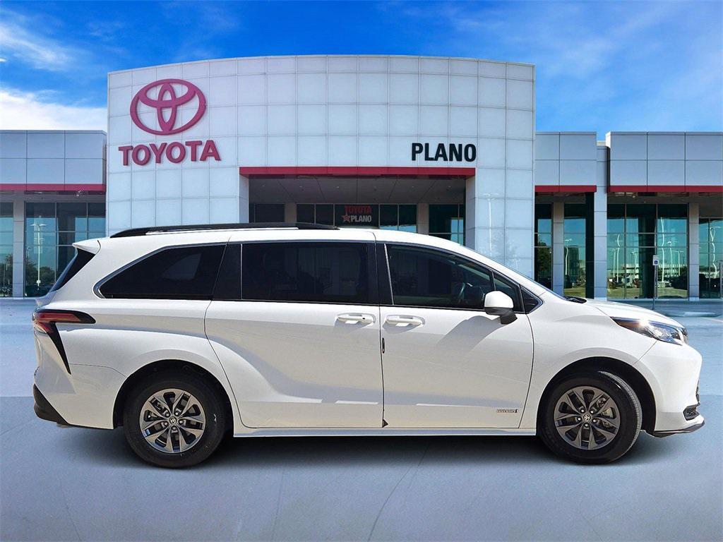 used 2021 Toyota Sienna car, priced at $29,909