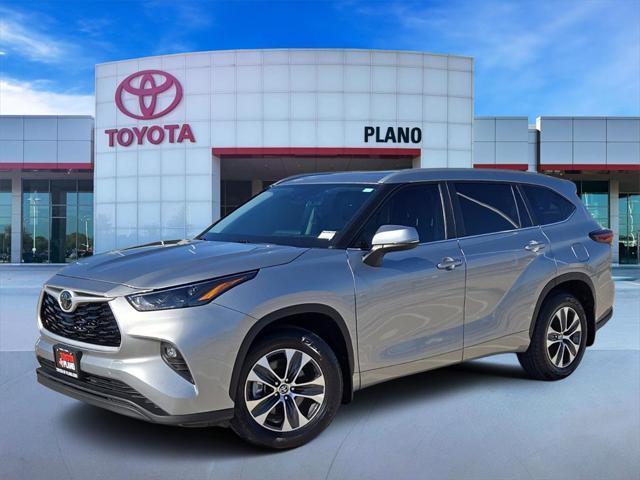 used 2024 Toyota Highlander car, priced at $42,391