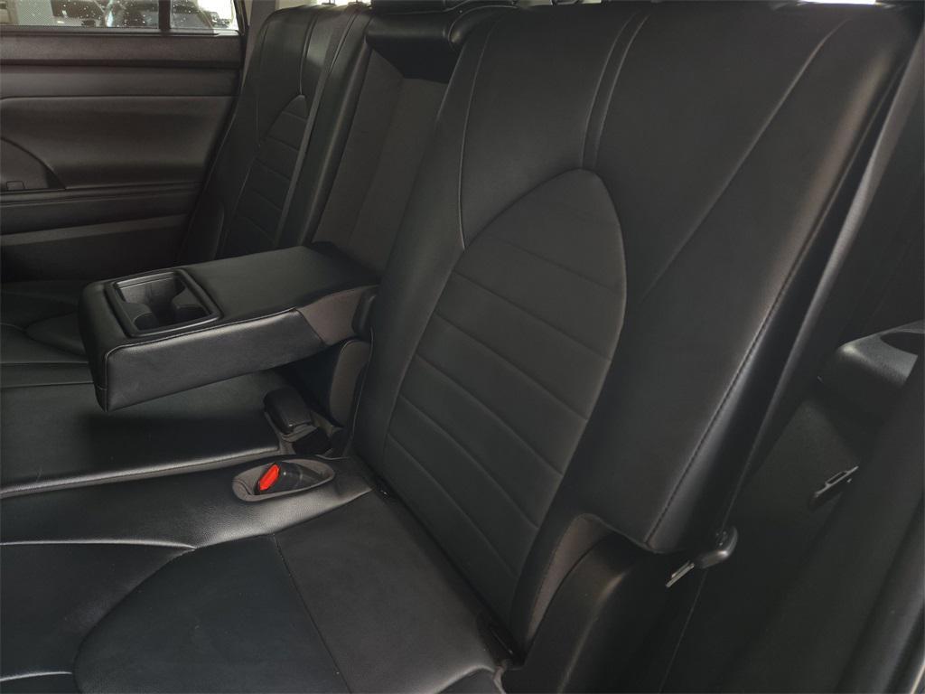 used 2022 Toyota Highlander Hybrid car, priced at $40,960