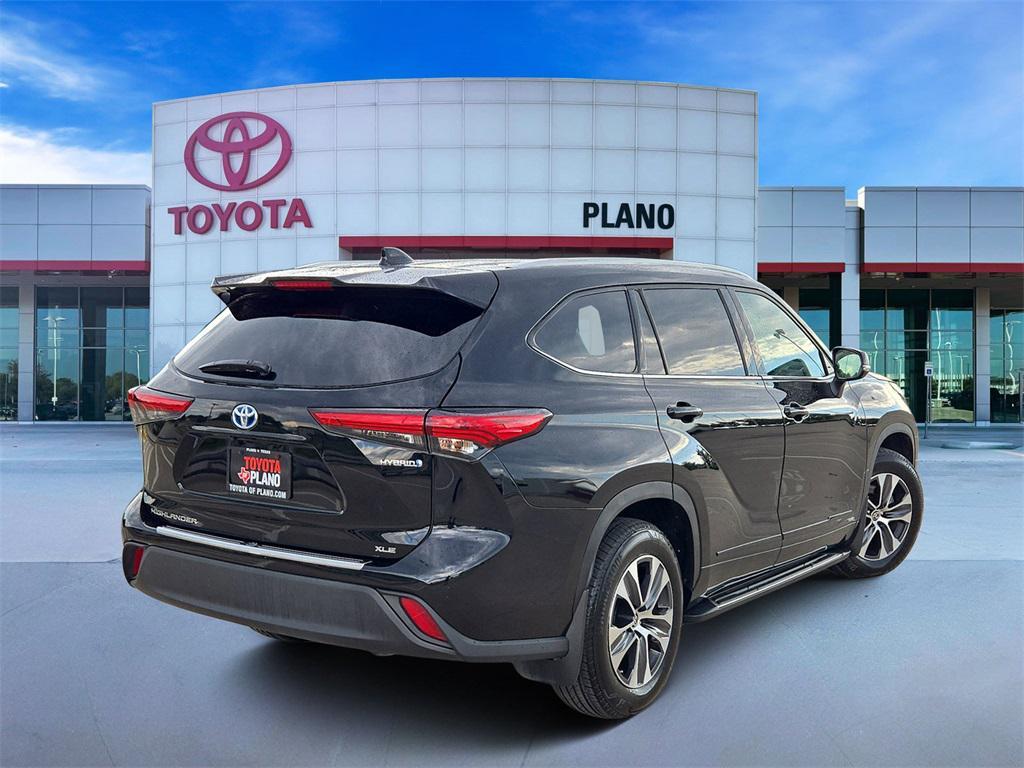 used 2022 Toyota Highlander Hybrid car, priced at $40,960