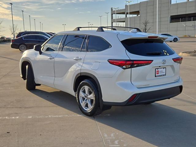 used 2021 Toyota Highlander car, priced at $30,531