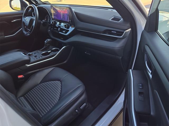 used 2023 Toyota Highlander car, priced at $42,945