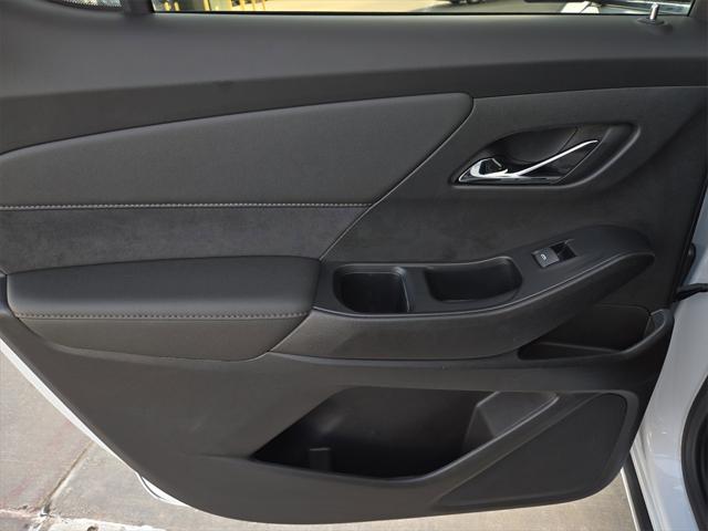 used 2023 Chevrolet Traverse car, priced at $38,491