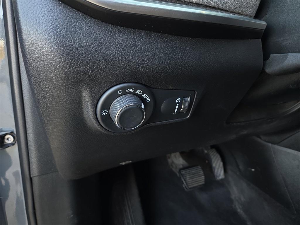 used 2023 Jeep Compass car, priced at $20,927