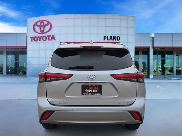 used 2020 Toyota Highlander car, priced at $34,747