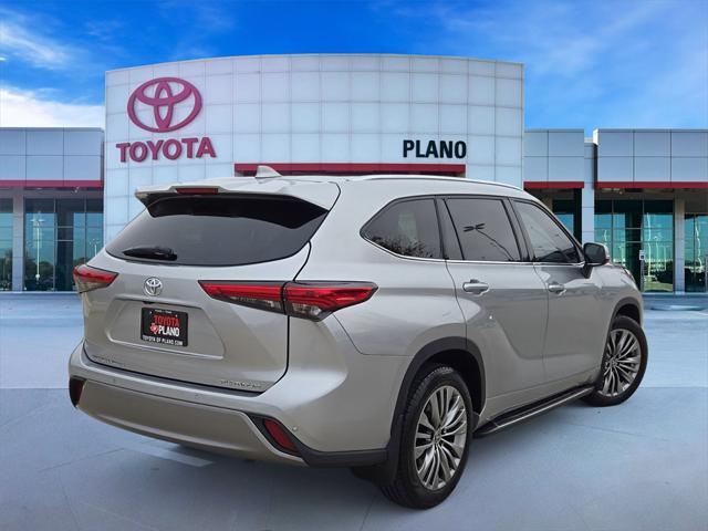 used 2020 Toyota Highlander car, priced at $34,747