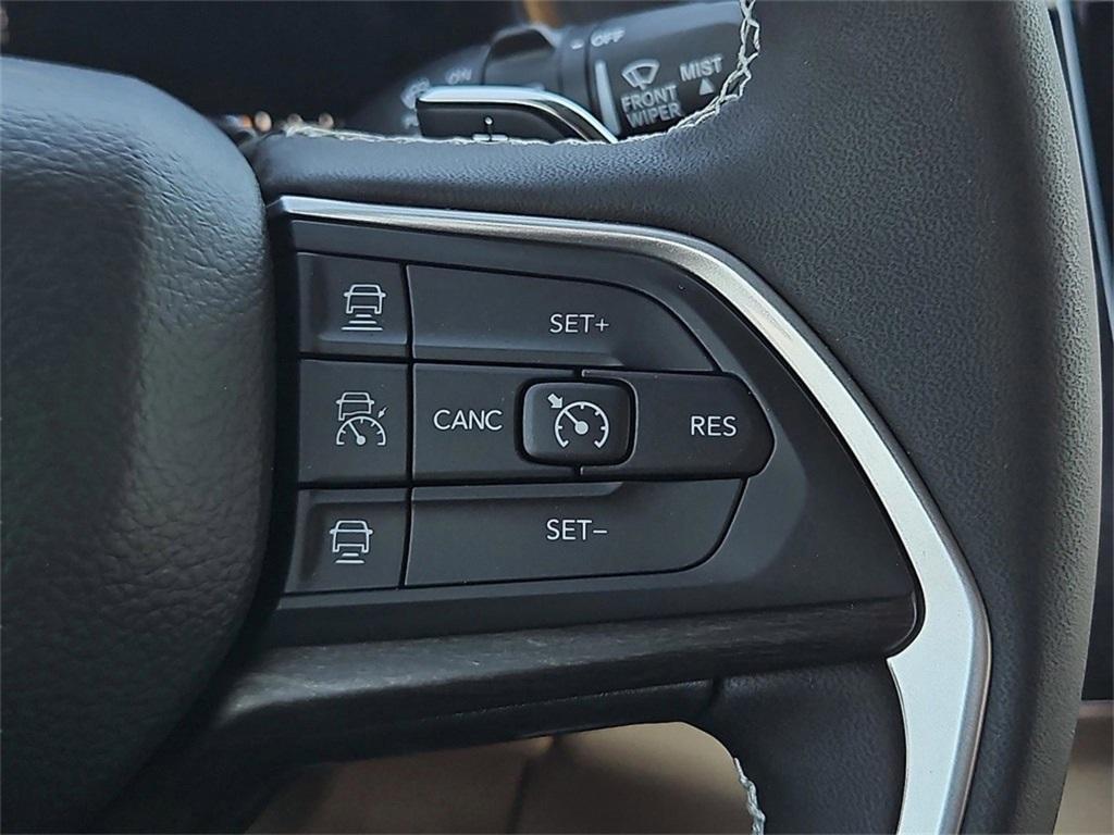 new 2025 Jeep Grand Cherokee car, priced at $40,286