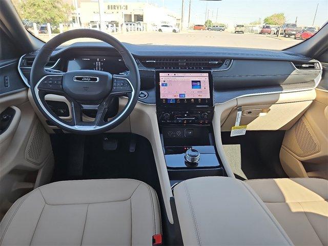 new 2025 Jeep Grand Cherokee car, priced at $43,400