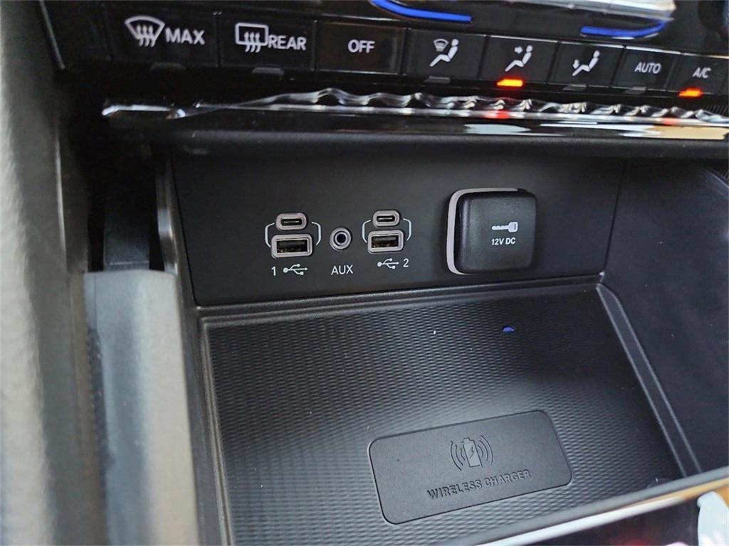 new 2024 Jeep Grand Cherokee car, priced at $43,030