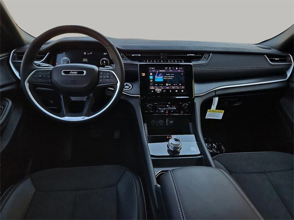 new 2024 Jeep Grand Cherokee car, priced at $43,030
