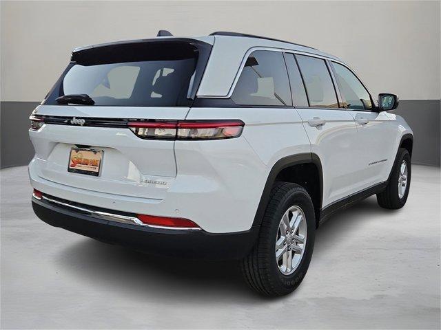 new 2025 Jeep Grand Cherokee car, priced at $40,125