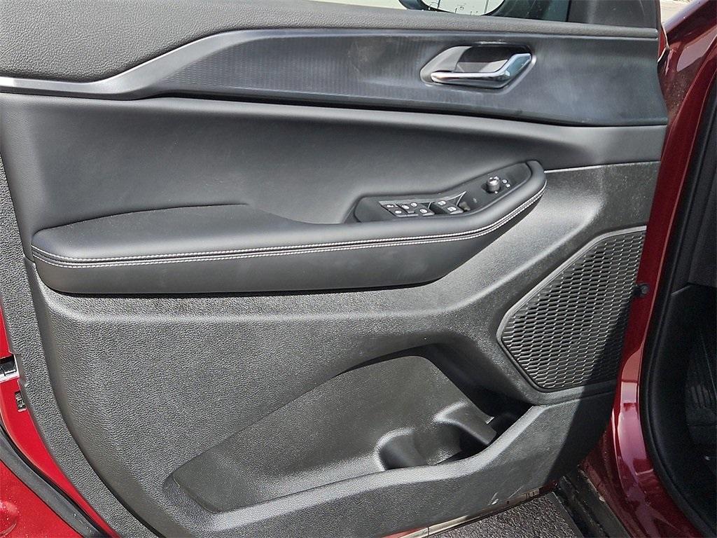 new 2025 Jeep Grand Cherokee L car, priced at $42,729