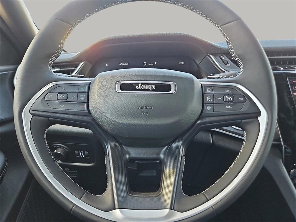 new 2025 Jeep Grand Cherokee car, priced at $44,965