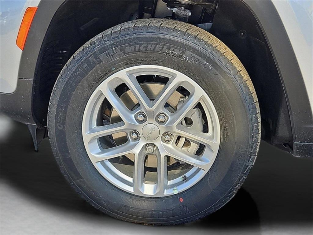 new 2025 Jeep Grand Cherokee car, priced at $44,965