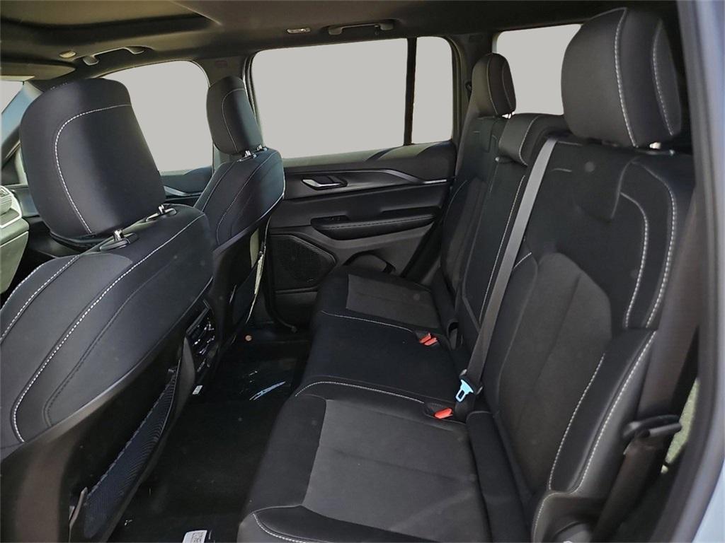 new 2025 Jeep Grand Cherokee car, priced at $44,965