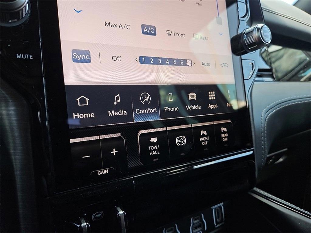 new 2025 Ram 2500 car, priced at $87,670