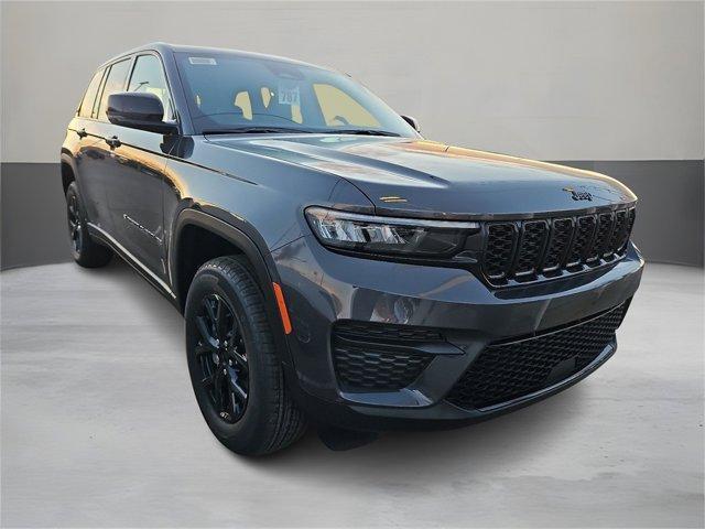 new 2025 Jeep Grand Cherokee car, priced at $40,530