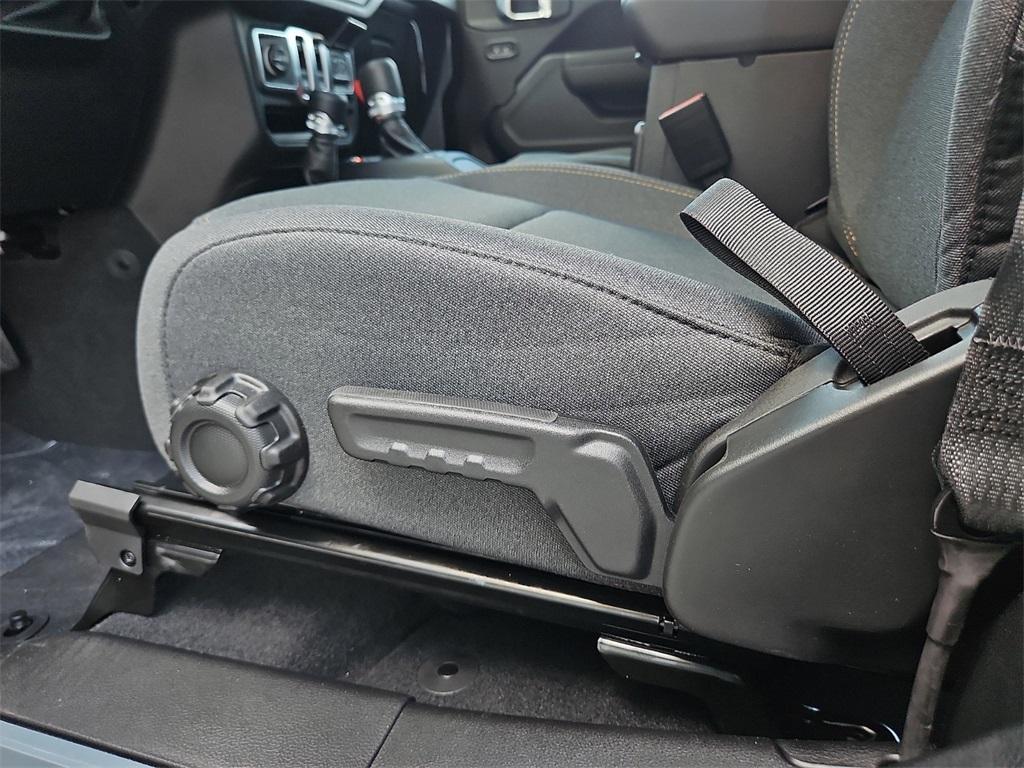 new 2025 Jeep Wrangler car, priced at $36,650