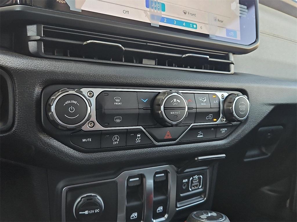 new 2025 Jeep Wrangler car, priced at $36,650