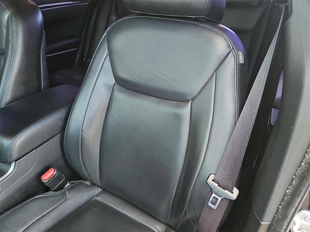 used 2022 Chrysler 300 car, priced at $29,188