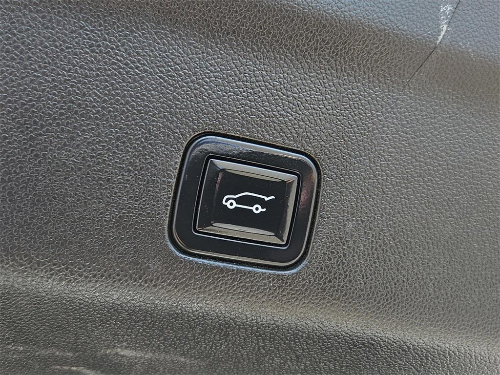 used 2023 Cadillac Escalade car, priced at $79,813