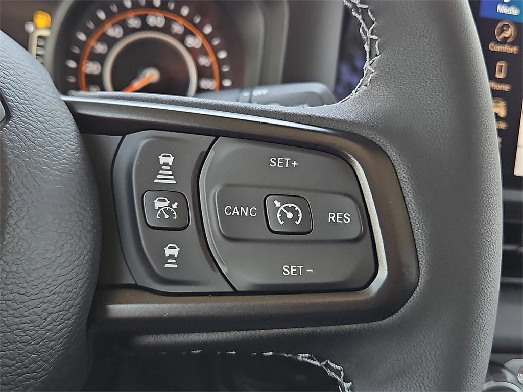 new 2025 Jeep Gladiator car, priced at $44,584