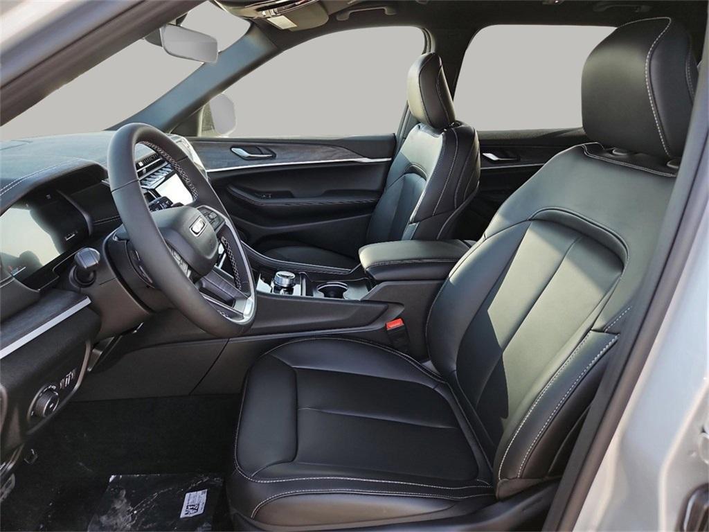new 2025 Jeep Grand Cherokee L car, priced at $47,197
