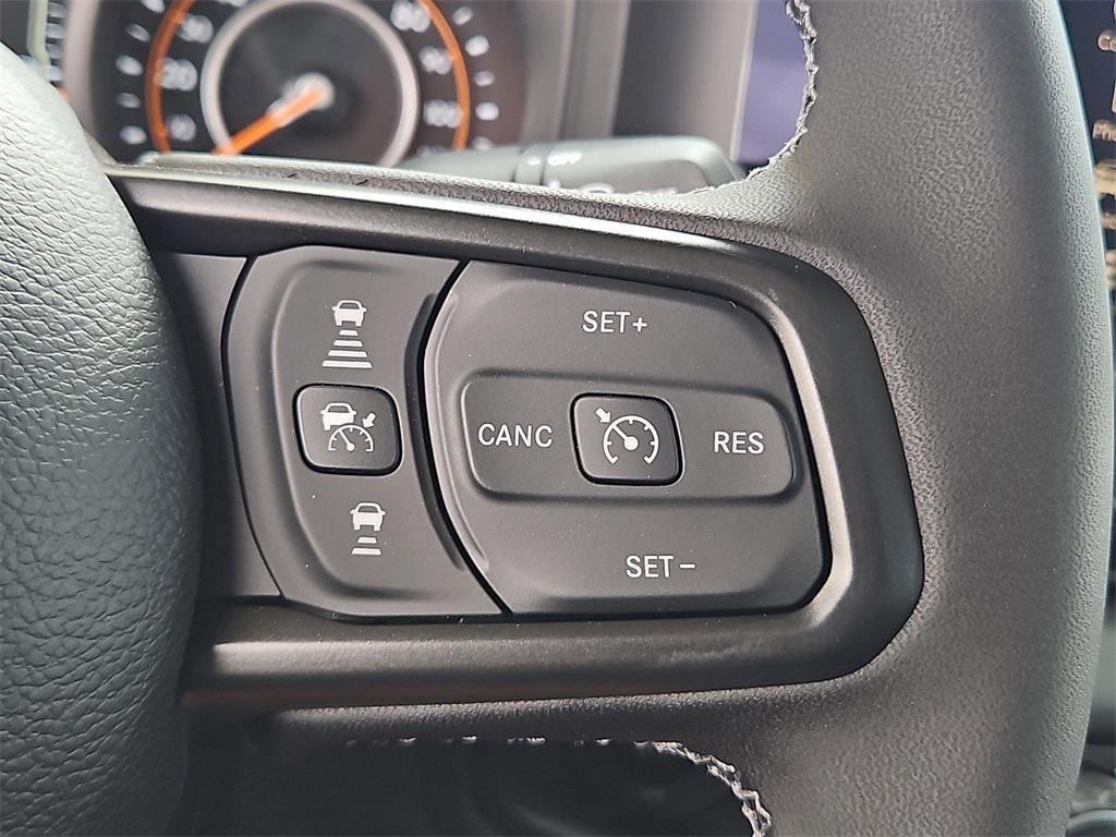 new 2025 Jeep Gladiator car, priced at $44,584