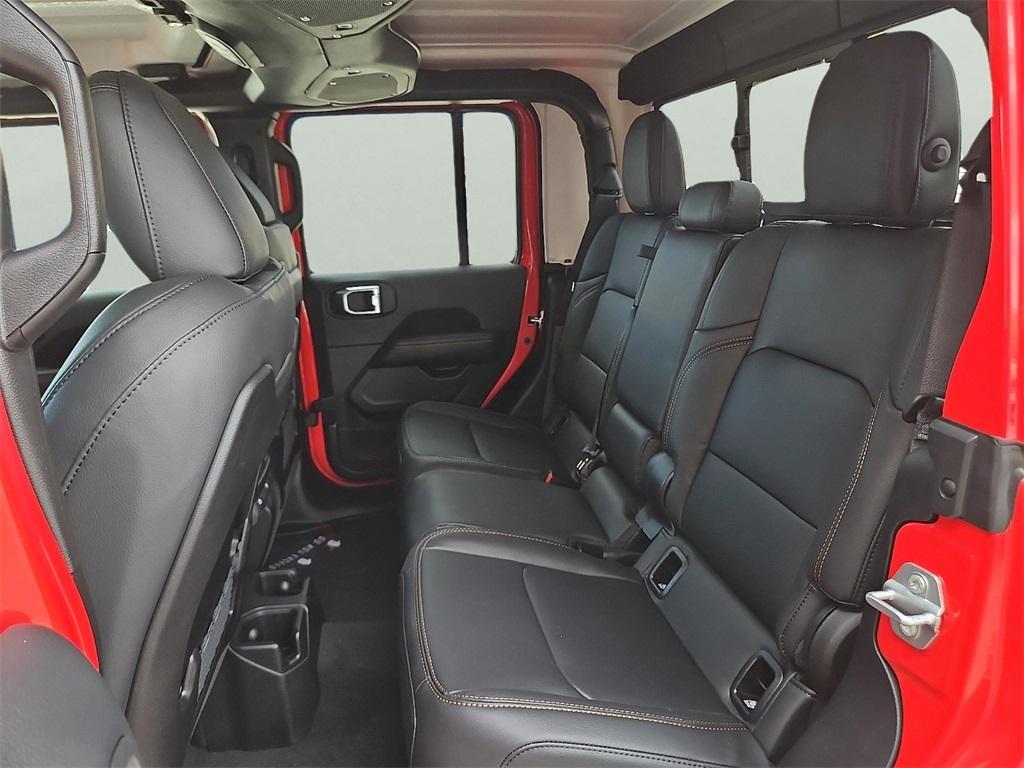 new 2025 Jeep Gladiator car, priced at $44,584
