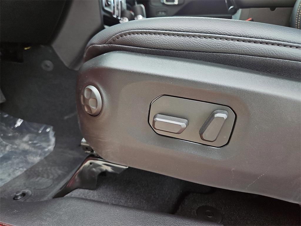 new 2025 Jeep Gladiator car, priced at $44,584
