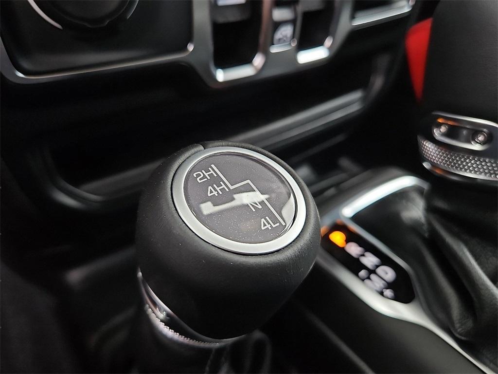 new 2025 Jeep Gladiator car, priced at $44,584