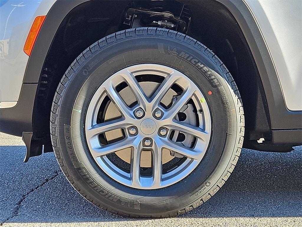 new 2025 Jeep Grand Cherokee L car, priced at $39,720