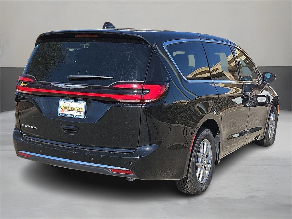 new 2026 Chrysler Pacifica car