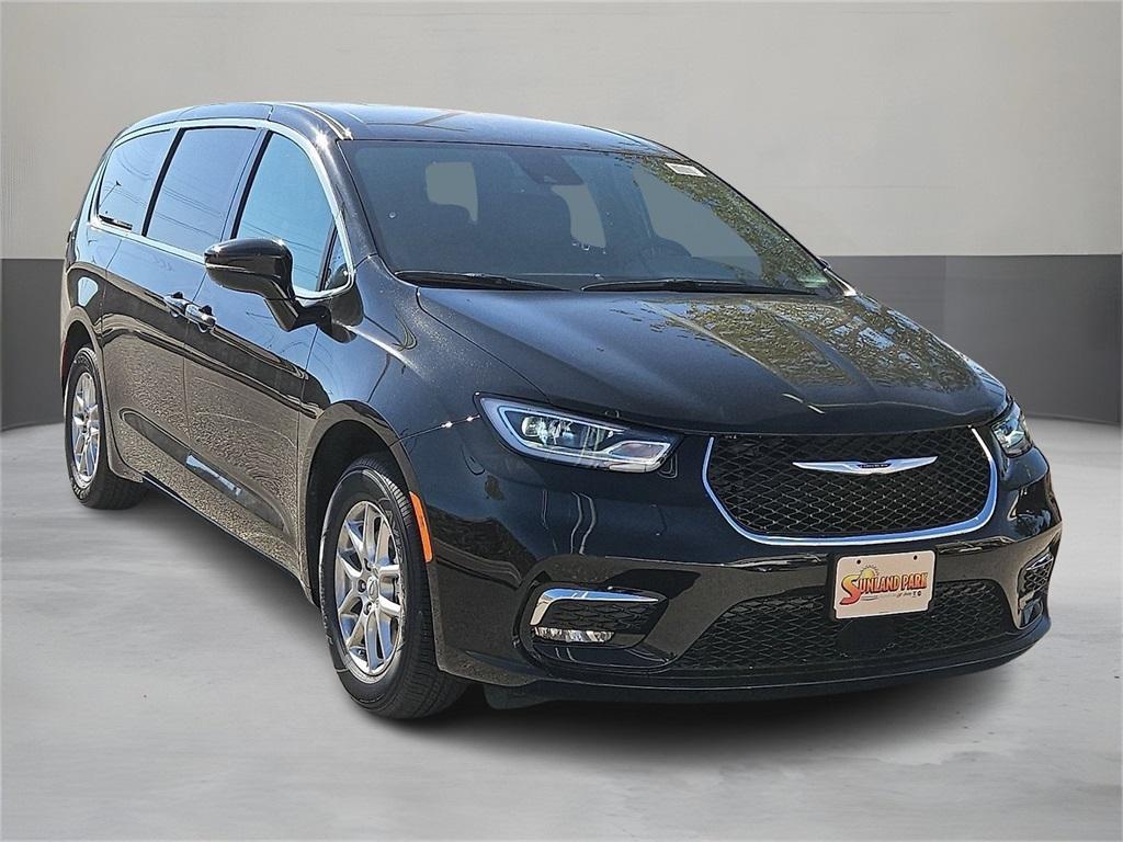 new 2026 Chrysler Pacifica car