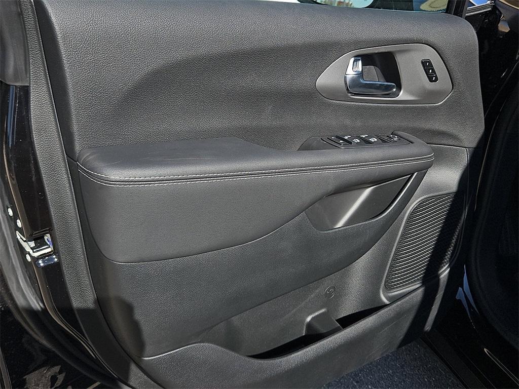 new 2026 Chrysler Pacifica car