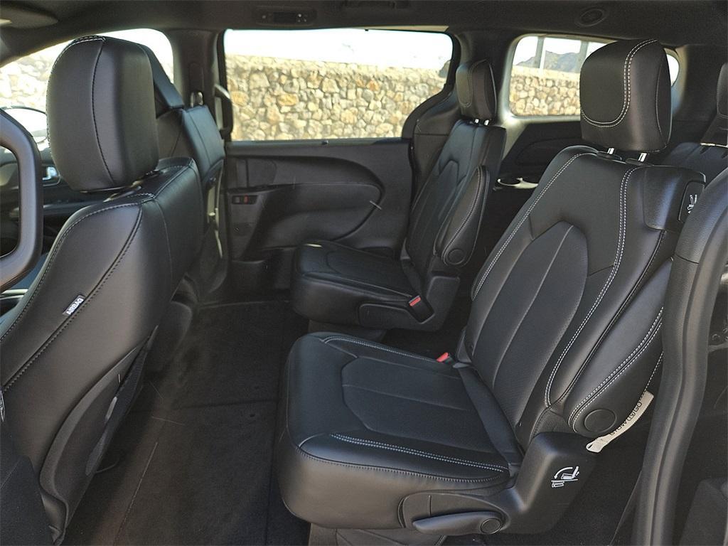 new 2026 Chrysler Pacifica car