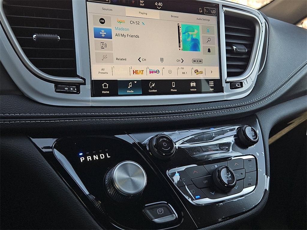 new 2026 Chrysler Pacifica car