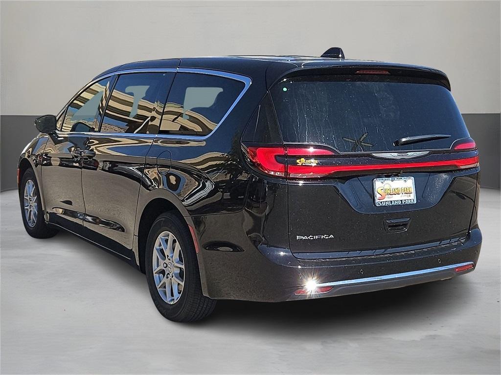 new 2026 Chrysler Pacifica car
