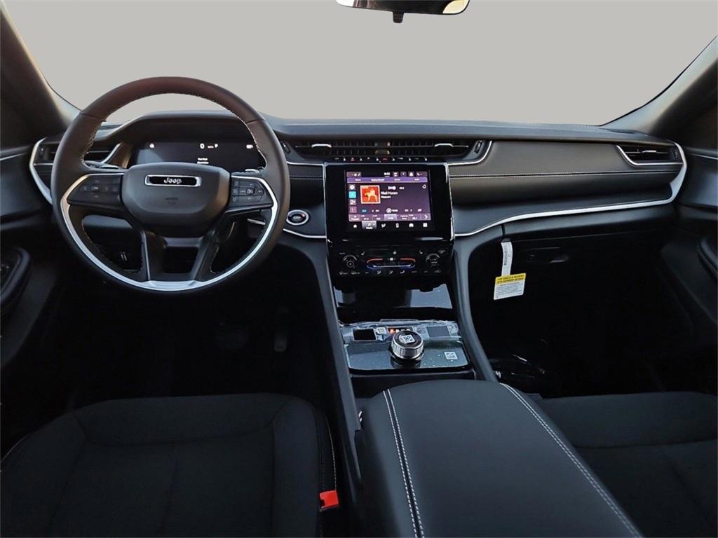 new 2025 Jeep Grand Cherokee car, priced at $37,148