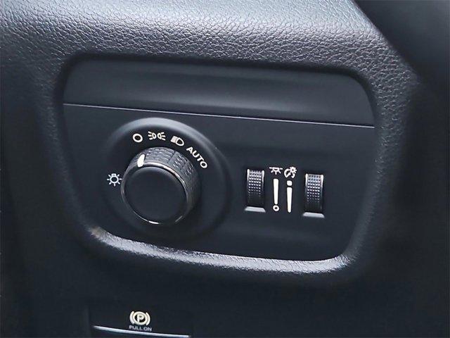 new 2025 Jeep Grand Cherokee car, priced at $39,148