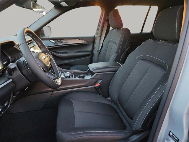 new 2025 Jeep Grand Cherokee car, priced at $39,148
