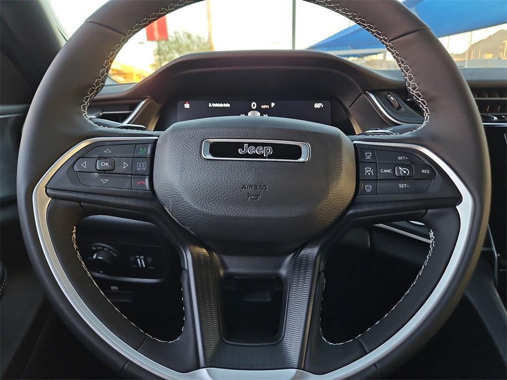 new 2025 Jeep Grand Cherokee car, priced at $40,965