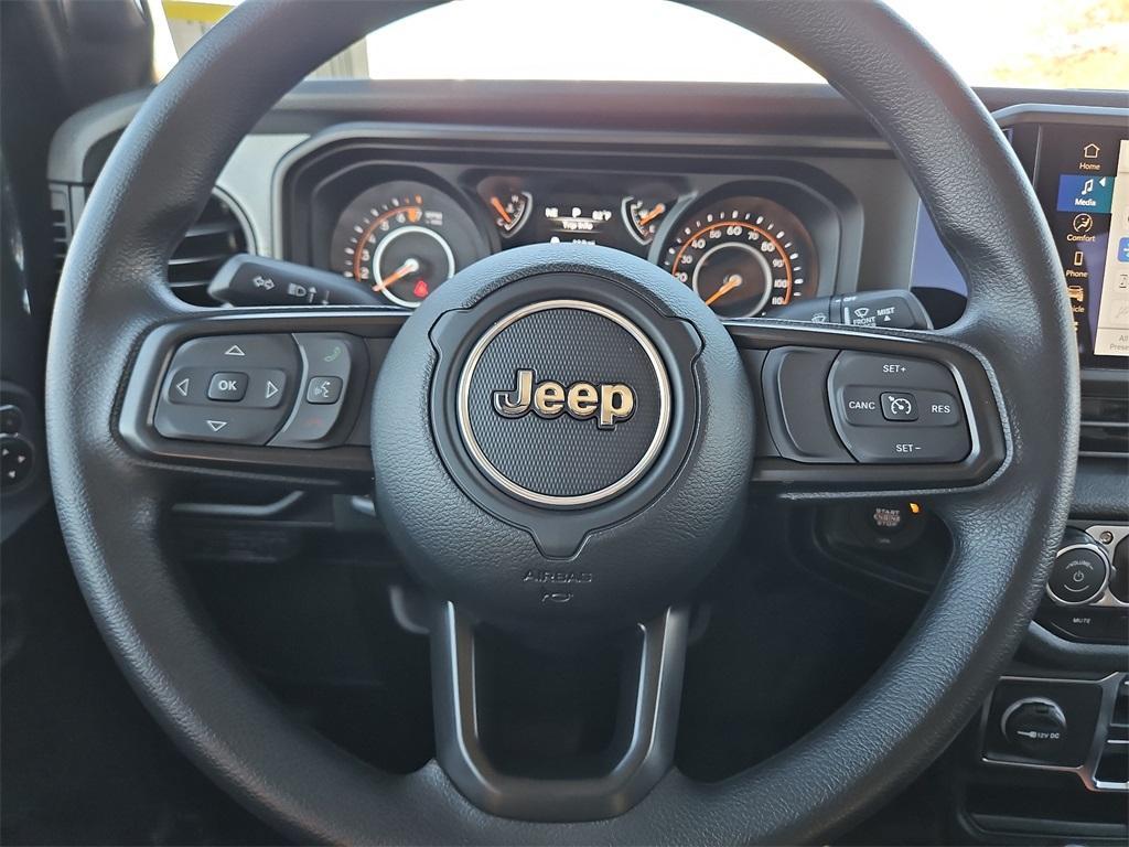 new 2025 Jeep Gladiator car, priced at $43,980