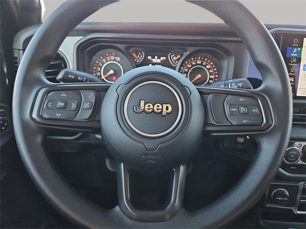 new 2025 Jeep Gladiator car, priced at $42,980